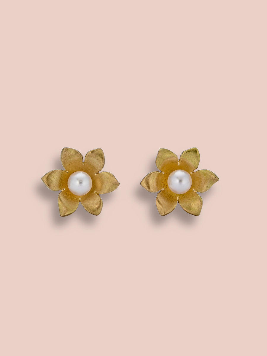 Gold flower studs - Akoya Pearl