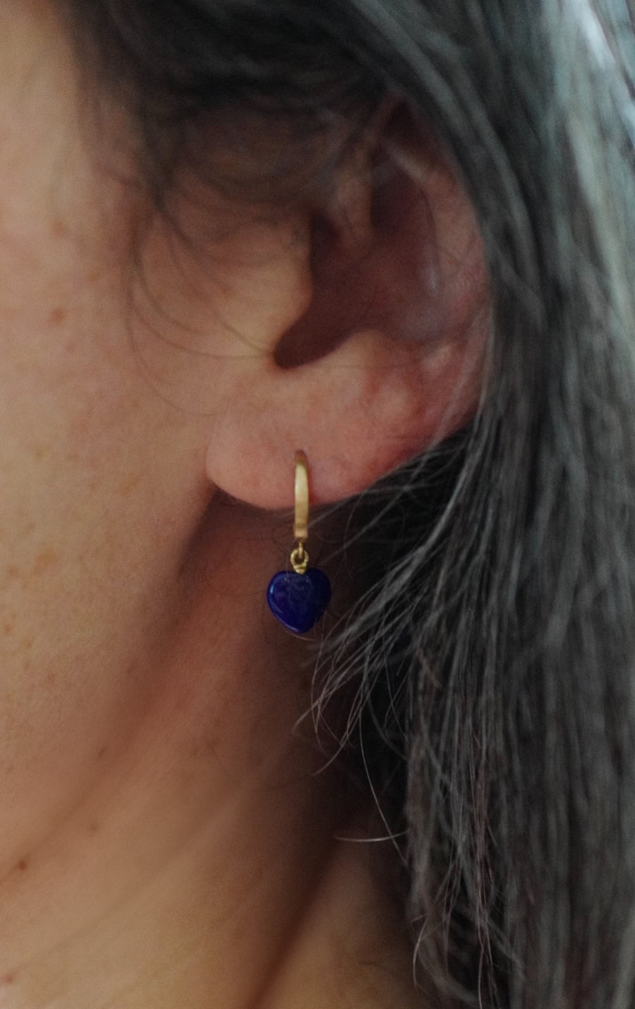 Mini heart leverback earrings - Lapis