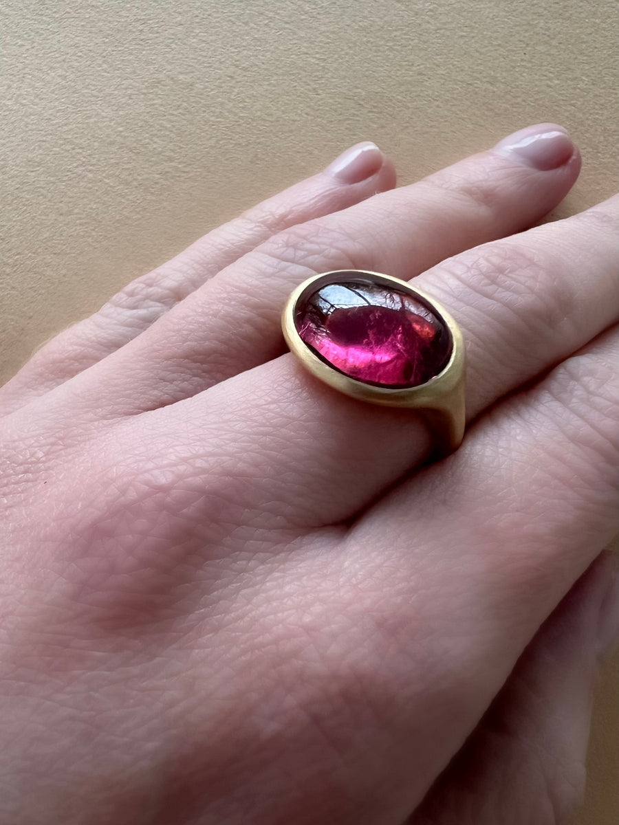 East West Large Anello all'Inglese ring - 8.38ct Rubellite