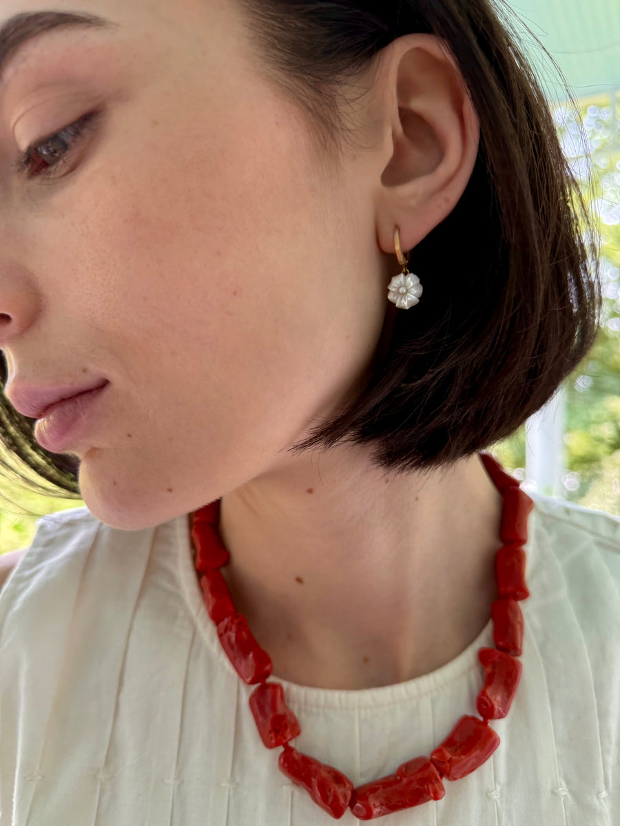 Petite Fiore Pendant Earrings - Mother of Pearl and Akoya