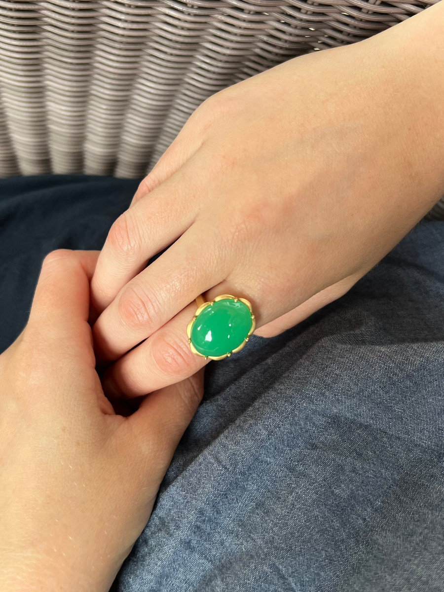 Margot Ring - 11.77ct Chrysoprase