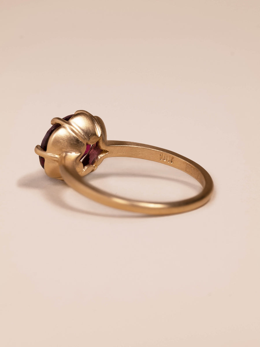 Isotta ring - 2.79ct Rhodolite Garnet